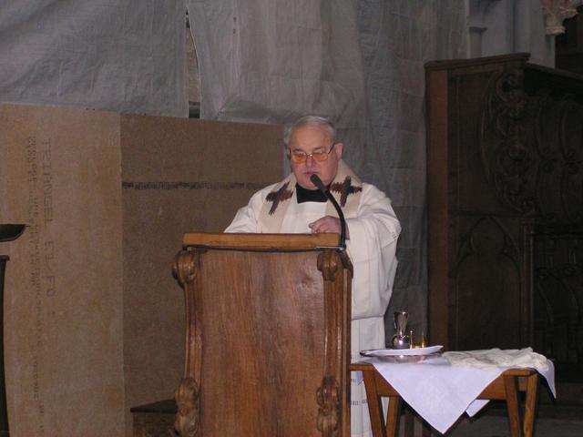 Tauffeier w&auml;hrend der Innenrestaurierung 